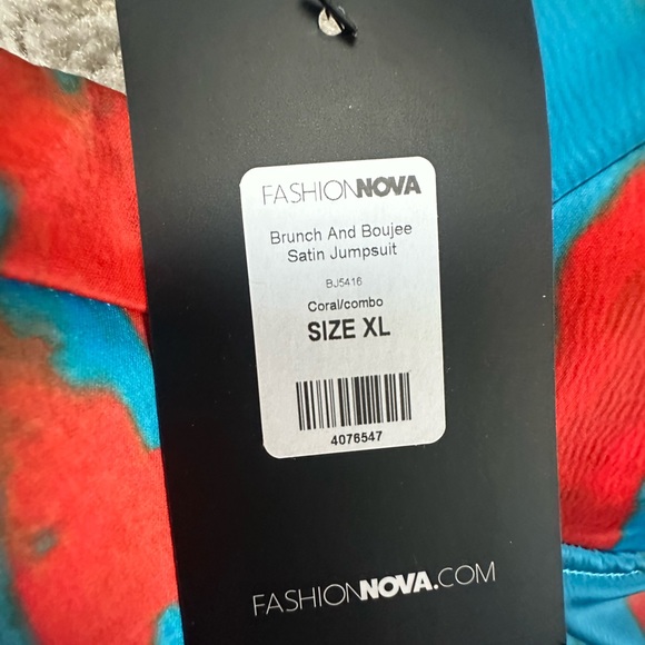 NWT Fashion Nova “brunch and bougie” jumpsuit.  Size XL - Picture 4 of 6